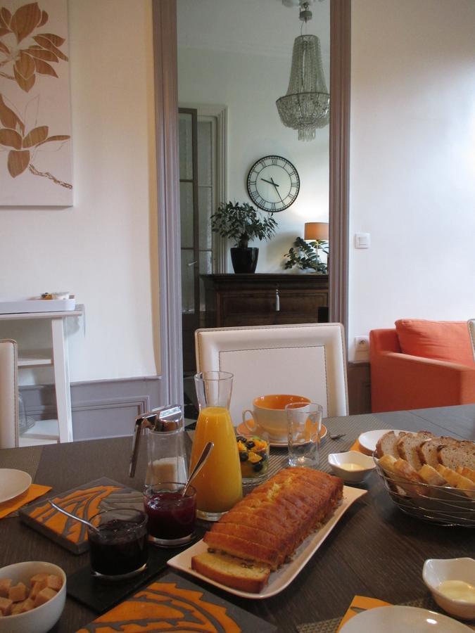 Chambres D'hotes Pascaline Couette-café *